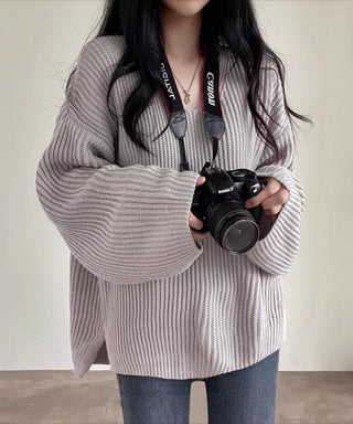 v-neck loose pullover sweater