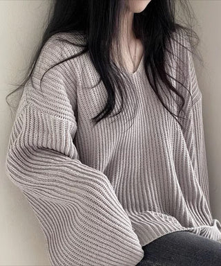 v-neck loose pullover sweater