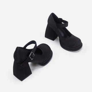 Chunky Heeled Buckle Closure shoes