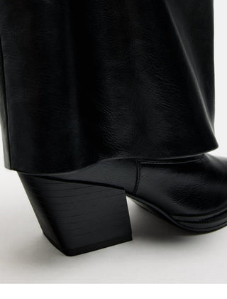 Square head knee-high leather  boots