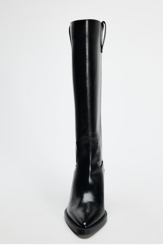 Thick heel cowboy boots