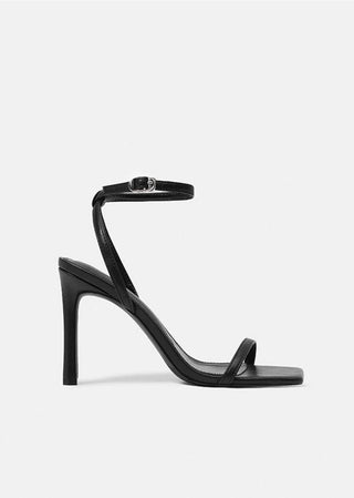 Thick heel one-strap sandals