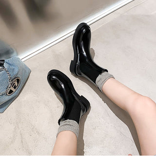 Thick-soled Chelsea boots