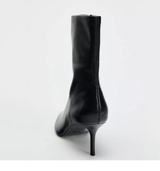 High-heeled pointed short boots