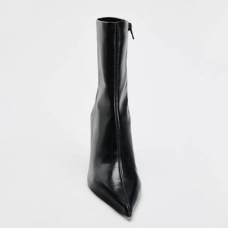 High-heeled pointed short boots