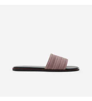 Low heel pleated beach sandals