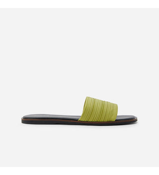 Low heel pleated beach sandals