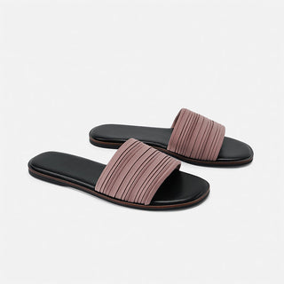 Low heel pleated beach sandals