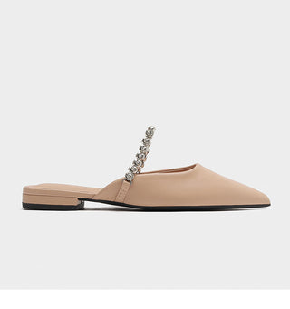 Pointed low-heeled chain mules