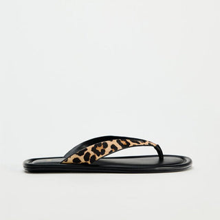 Leopard print flat flip flops