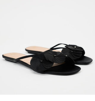 Flower flat sandals