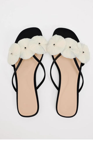 Flower flat sandals