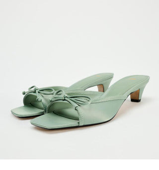 Bow kitten mid-heel mules