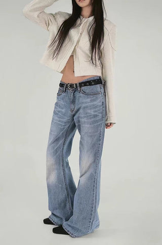 Low-waist micro-flared jeans