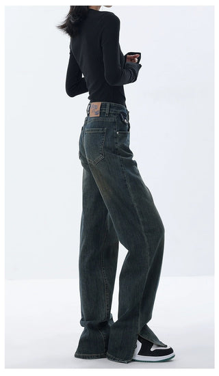 Dark washed vintage baggy jeans