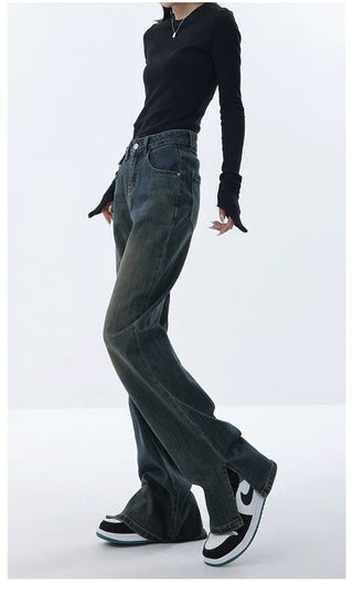 Dark washed vintage baggy jeans