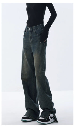 Dark washed vintage baggy jeans