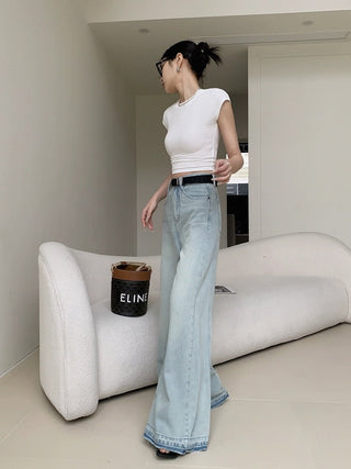 Retro light wash high-waisted jeans