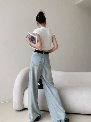 Retro light wash high-waisted jeans