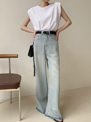 Retro light wash high-waisted jeans