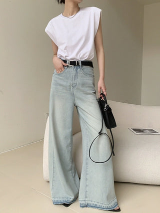 Retro light wash high-waisted jeans