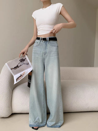 Retro light wash high-waisted jeans