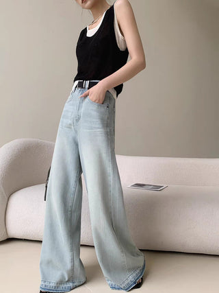 Retro light wash high-waisted jeans