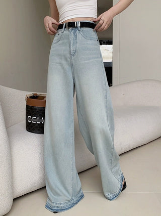 Retro light wash high-waisted jeans