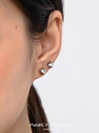 3D STUD EARRING