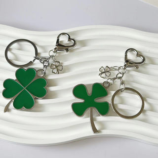 Big four-leaf clover keychain