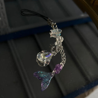 Gradient  fish & shell charm