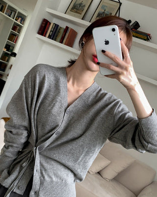 Diagonal Waist Slimming V-Neck Cardigan