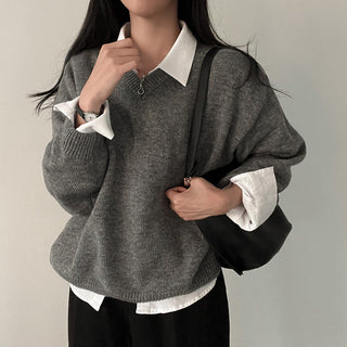 Loose V-neck knitted sweater