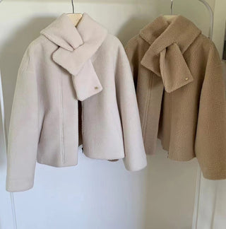 Furry lamb Wool Short Coat & Scarf suit