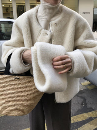 Furry lamb Wool Short Coat & Scarf suit