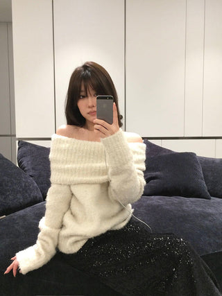 Loose woolen off-shoulder sweater