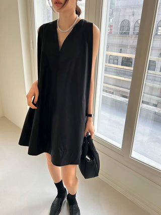 V-neck simple loose dress