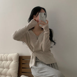 V-neck Split Waist Long Sleeve Sweater