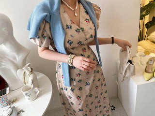 V-neck bubble sleeve floral one-piece dress