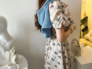 V-neck bubble sleeve floral one-piece dress