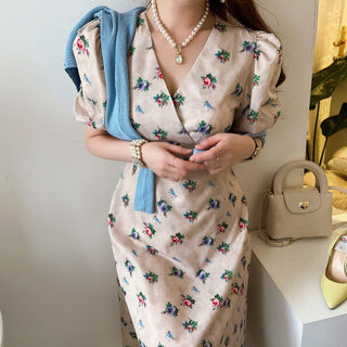 V-neck bubble sleeve floral one-piece dress