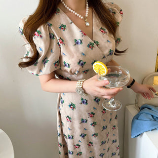 V-neck bubble sleeve floral one-piece dress