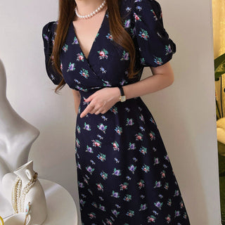 V-neck bubble sleeve floral one-piece dress