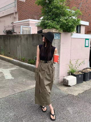 Belted cargo skirt