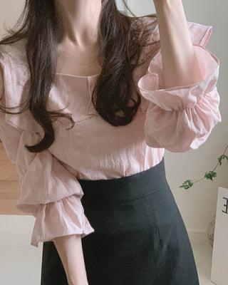 Square collar ruffled top