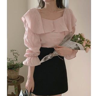 Square collar ruffled top