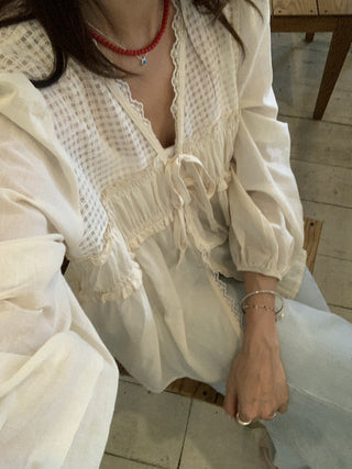 V-Neck Loose Lace Shirt