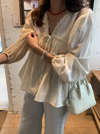 V-Neck Loose Lace Shirt