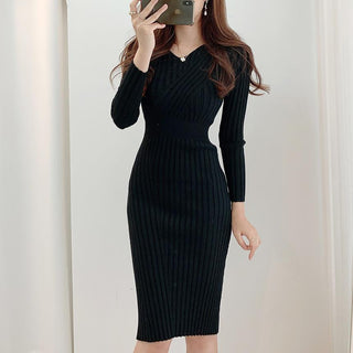 V-neck slim knitted dress