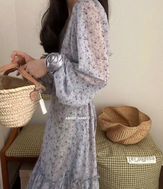 Long-Sleeved Floral V-Neck Dress